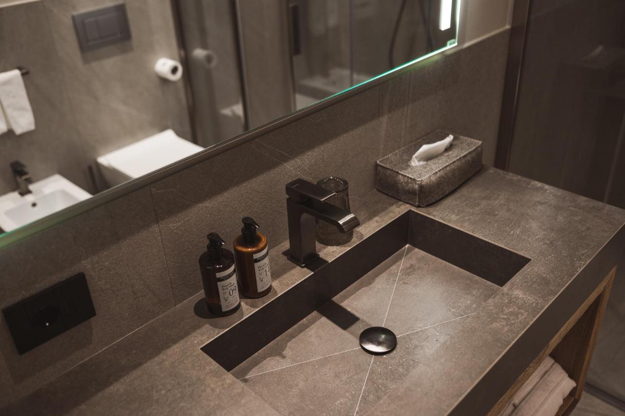 Hotel Alu Mountain Design Bormio Bagian luar foto